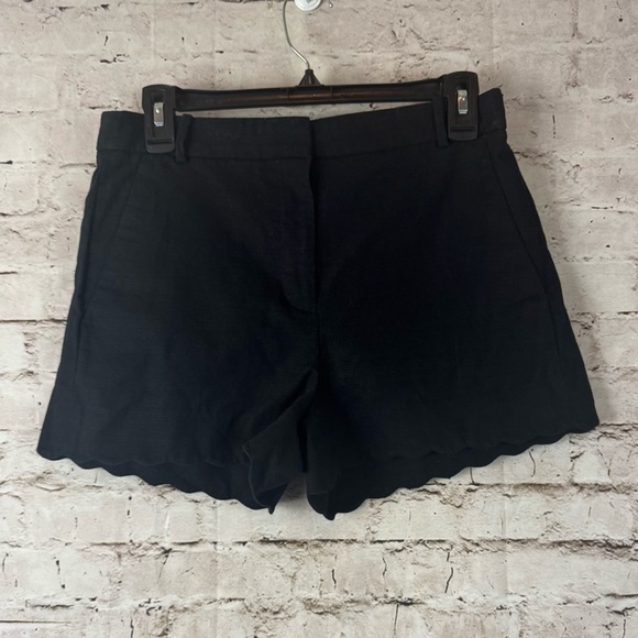 J. Crew Women's Size 4 Black Scallop Hem Shorts H7746 Cotton Stretch Casual - Picture 2 of 8